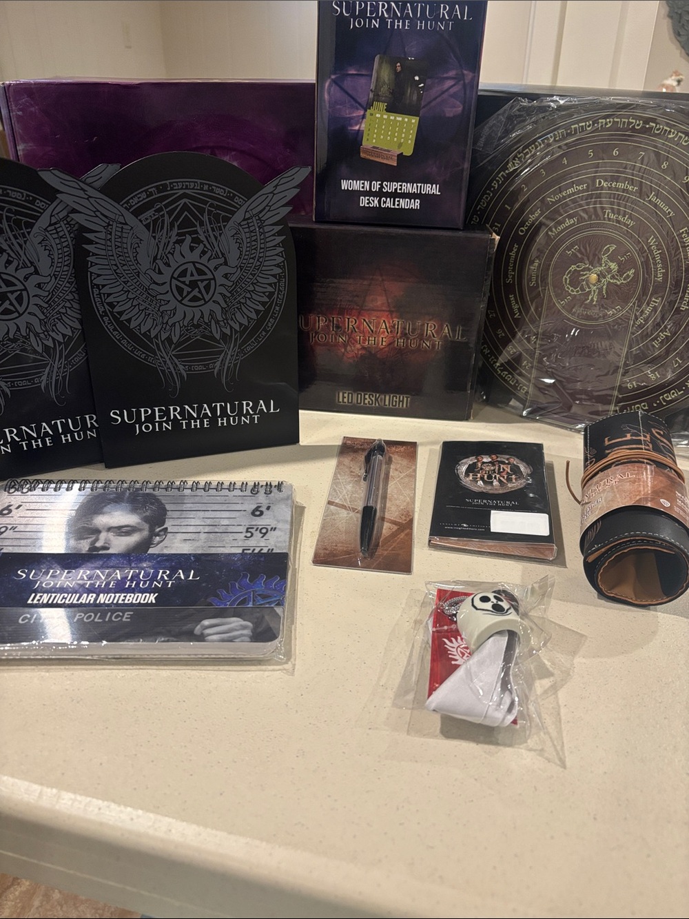 Supernatural 9 piece desk set